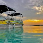 Papitos Bacalar Hotel And Marina