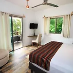 Hotel Pancho Villas Bacalar