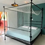 Casa EEK BALAAM