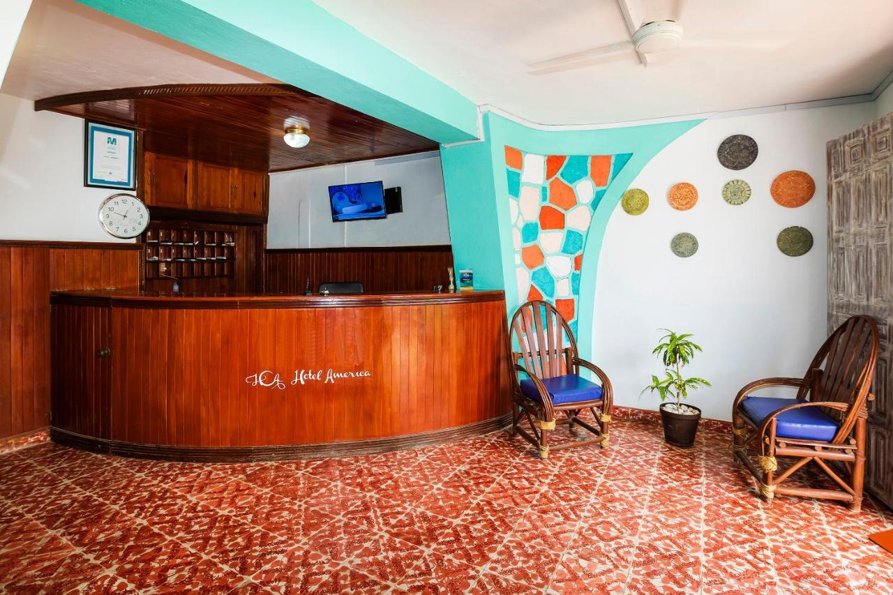 America Hotel 3*
