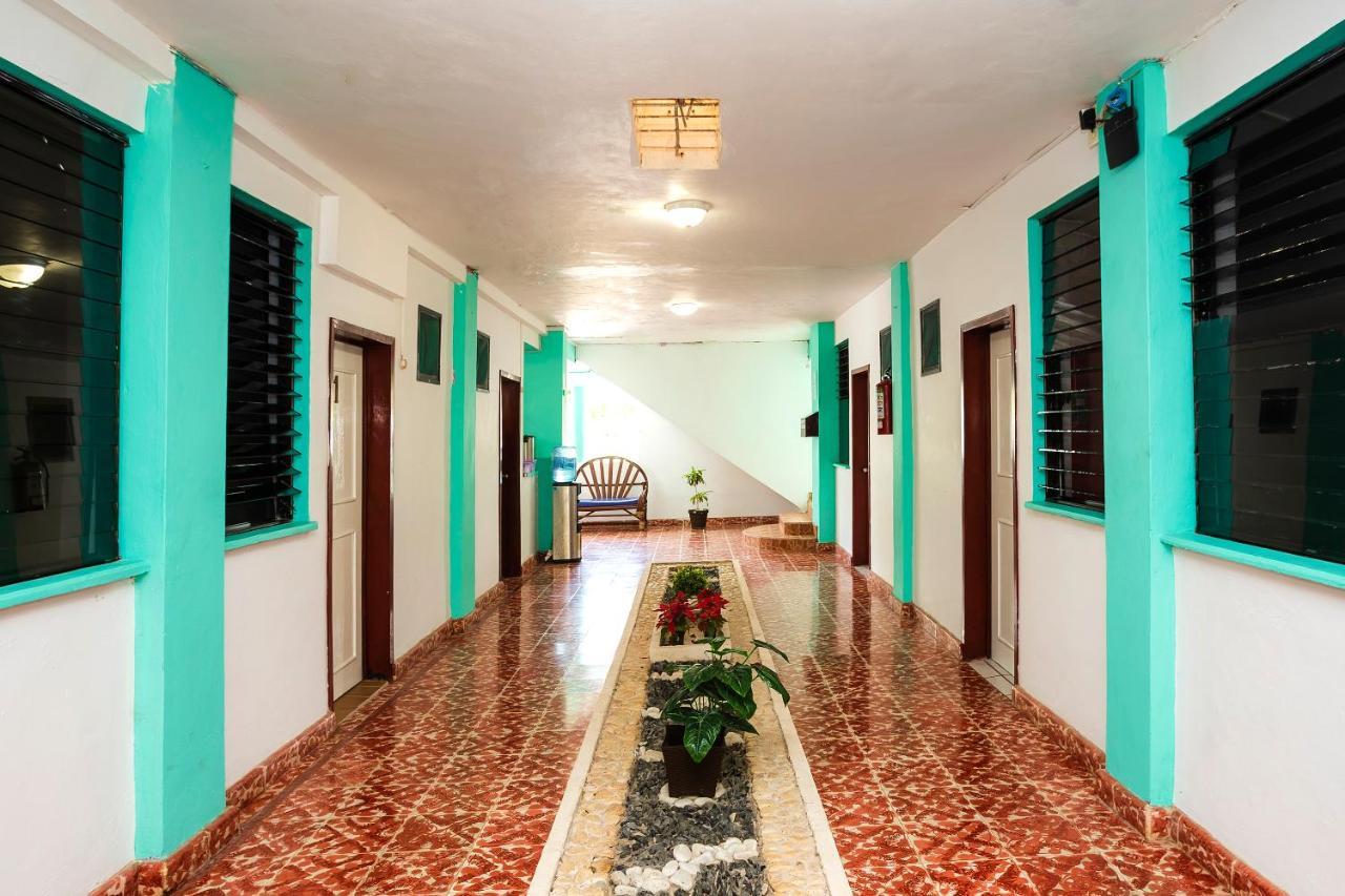 America Hotel 3*