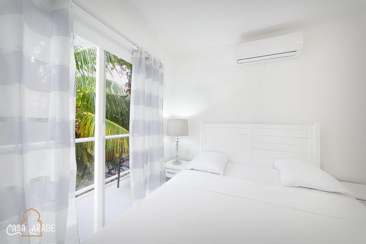 Casa Arabe Hotel *