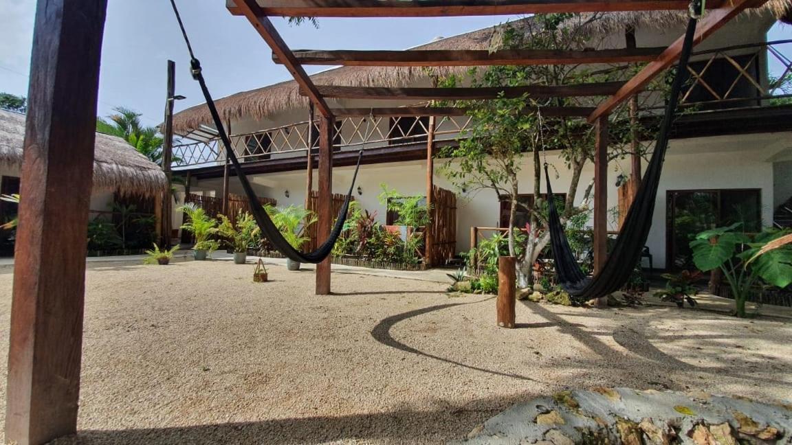 Cedro Rojo Hotel