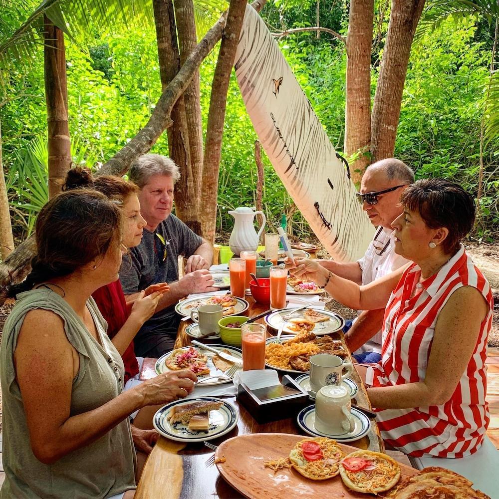 Hotel Buenavista Bacalar Jungle Experience 3*