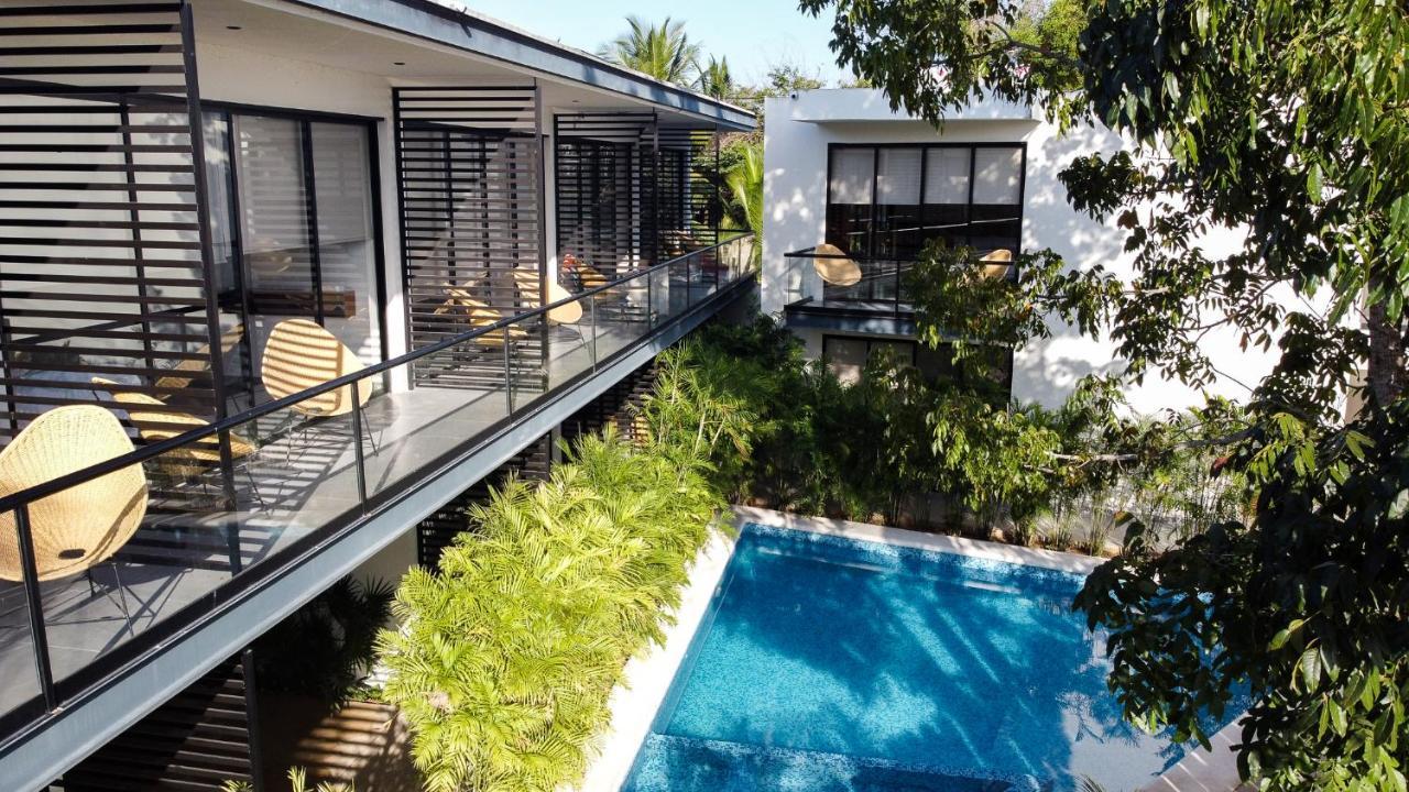 Deluxe Azure Apartahotel