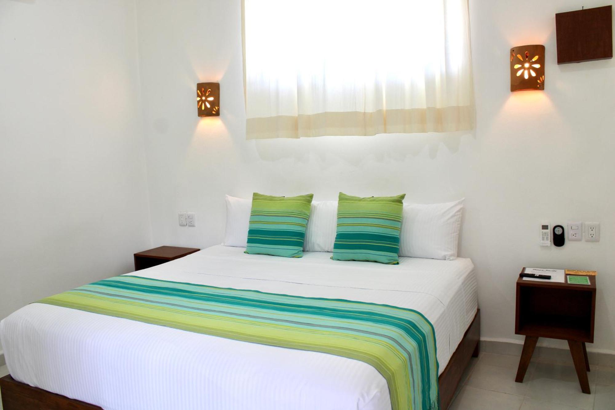 Maison Hotel 3*
