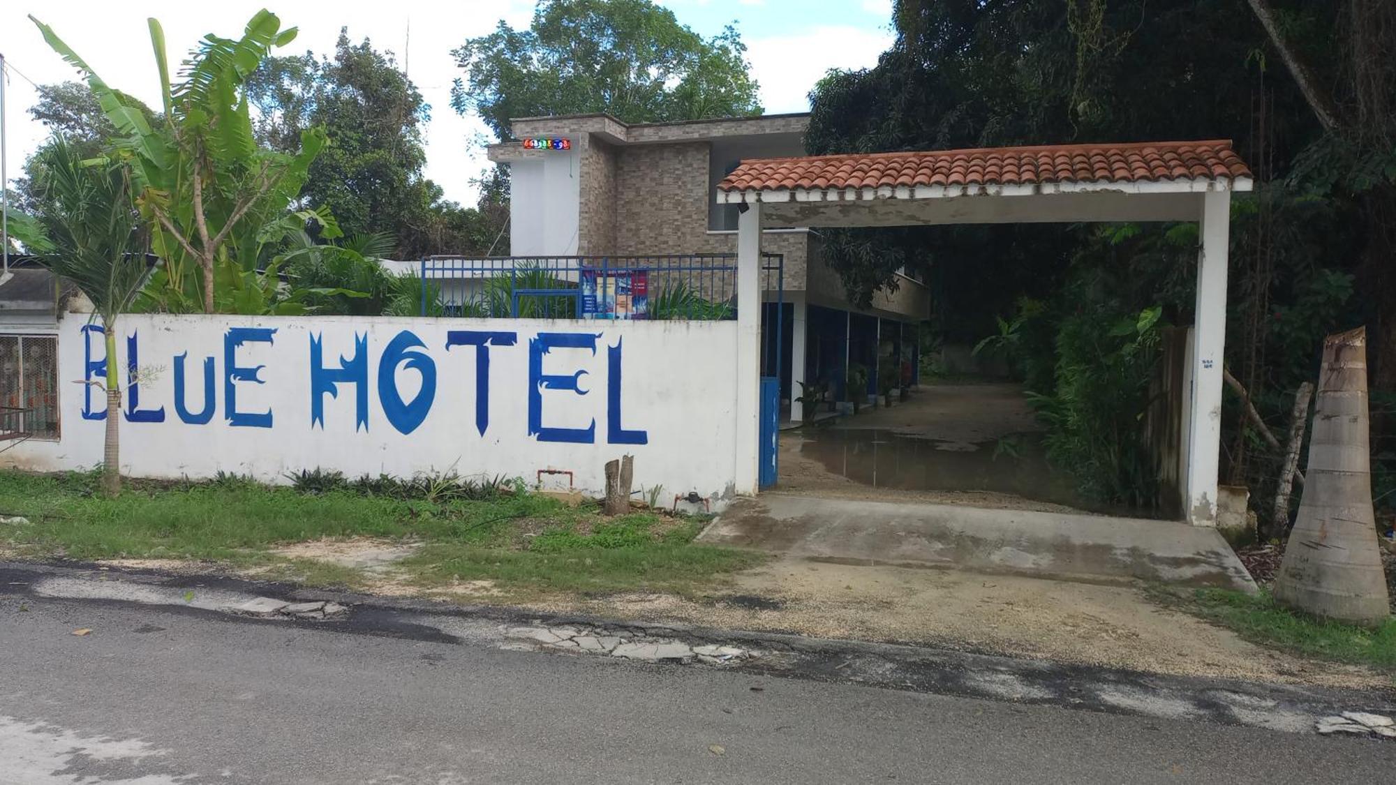 Hotel Blue