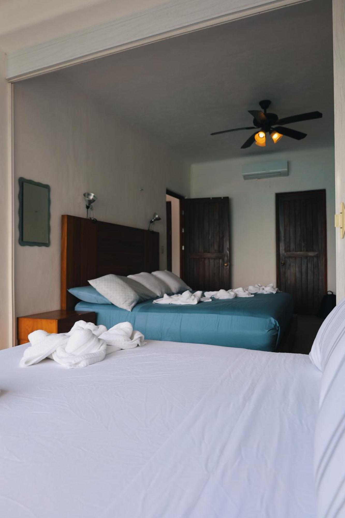 Lodge Tucan Lagoon Front
