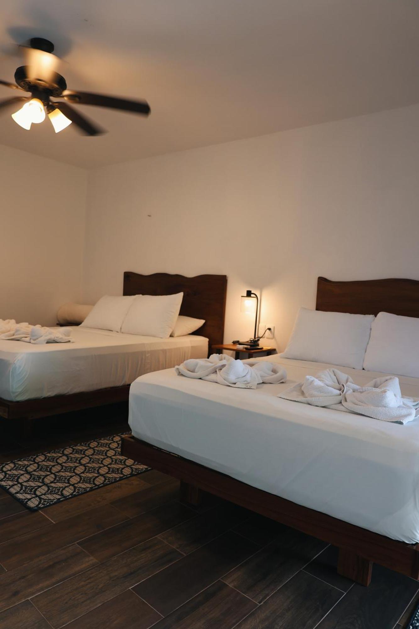 Tucan Lagoon Front Lodge *