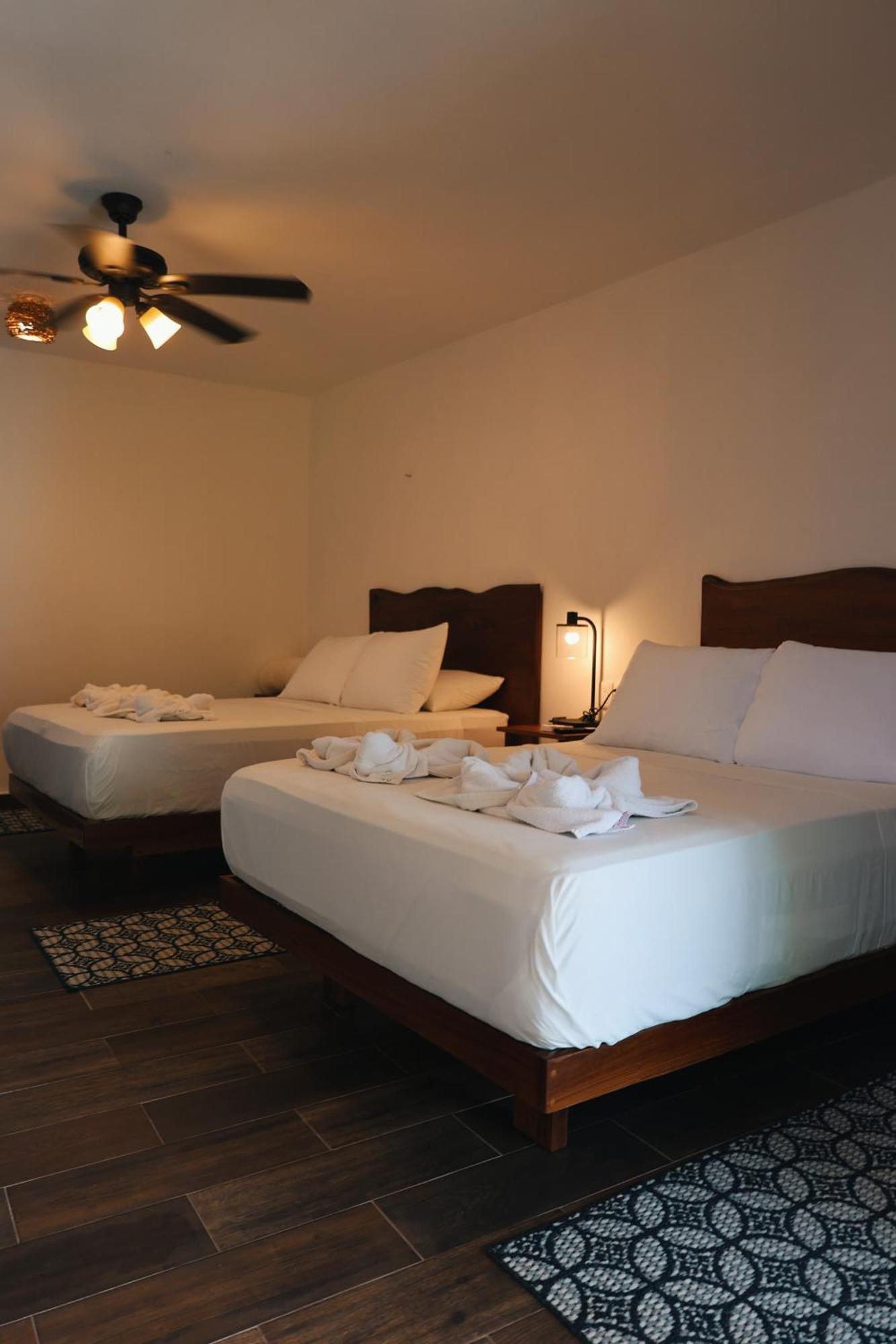 Tucan Lagoon Front Lodge Bacalar