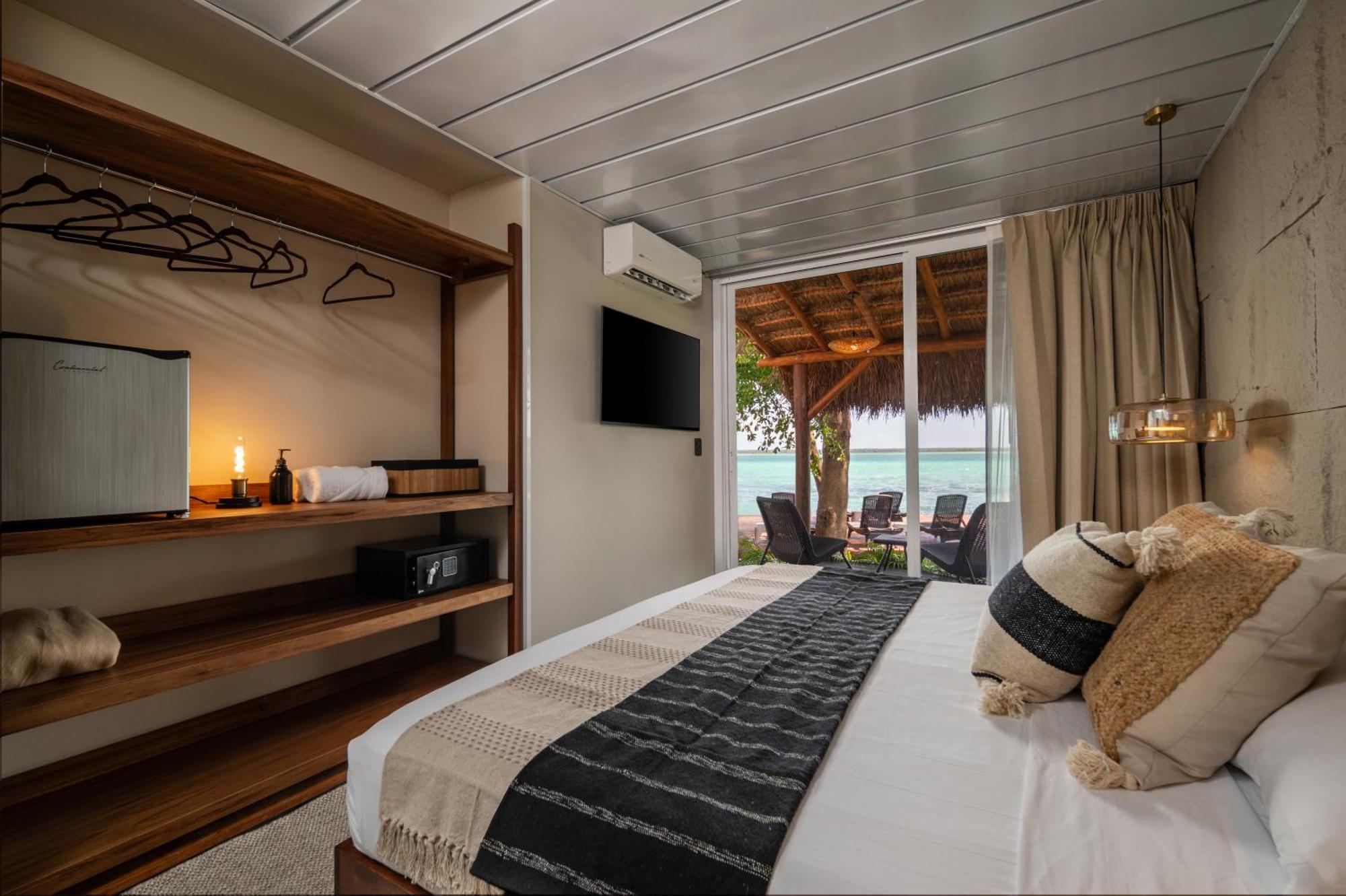 Casa Aakal Lagoon Front Hotel Bacalar