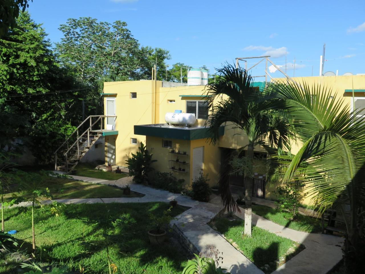 Amigos Hotelito *