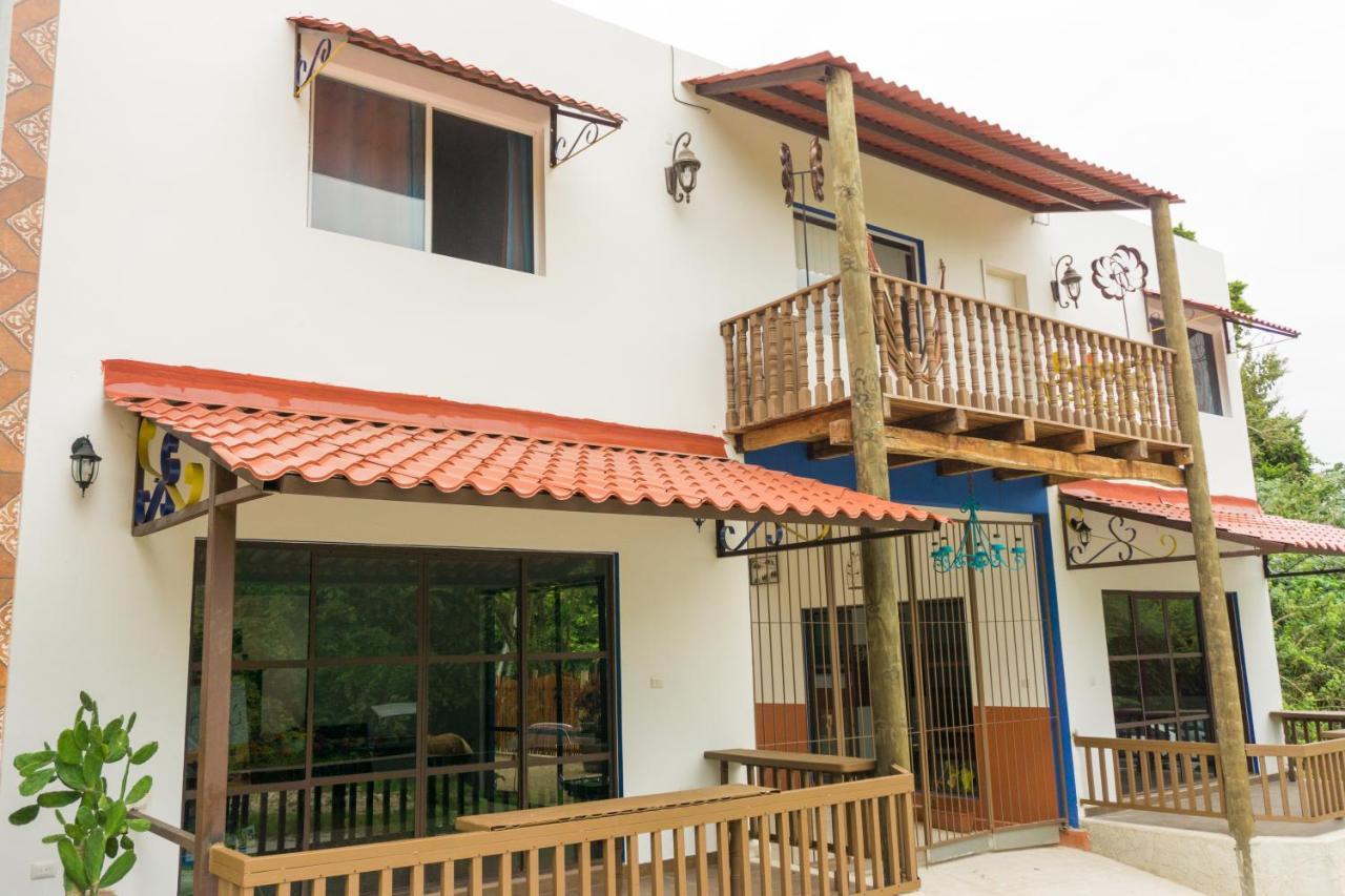 Hacienda Bambu Inn