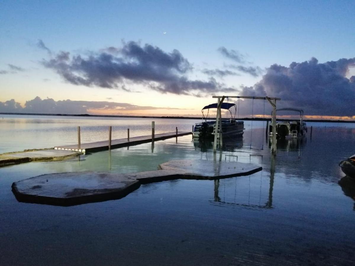 Capsula Bacalove Hotel Bacalar