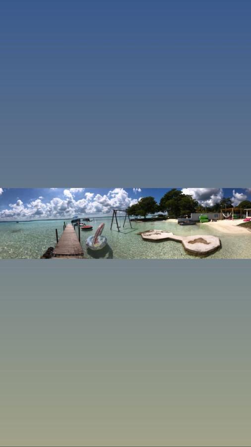 Capsula Bacalove Hotel Bacalar