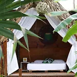 El Buho Bacalar Eco-Cabanas Hostal