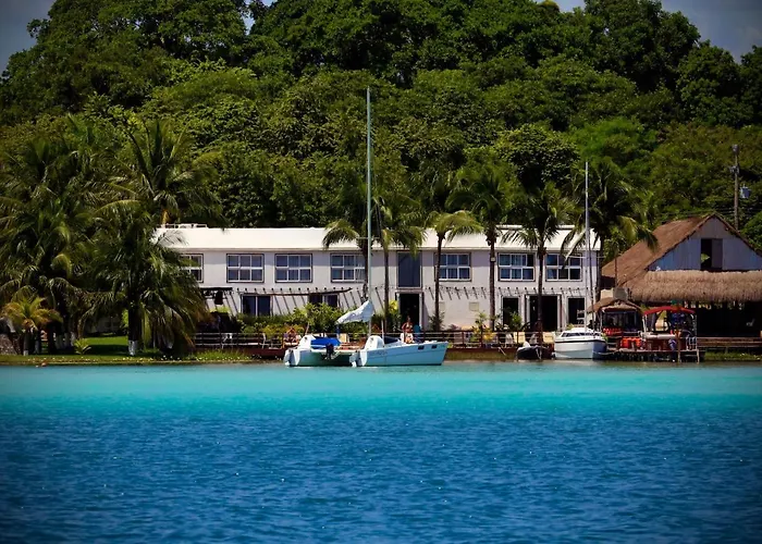 The Yak Lake House - Hostal
