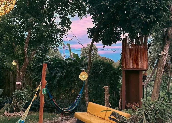 El Buho Bacalar Eco-Cabanas Hostal