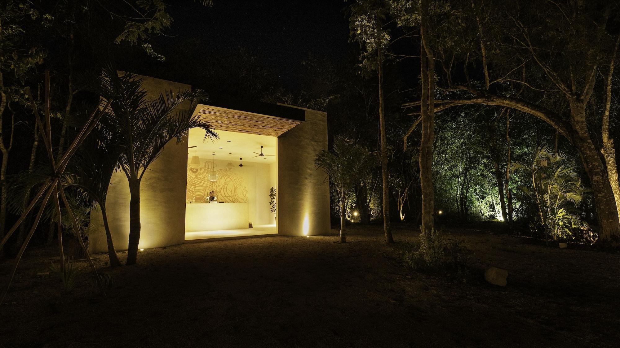Mbh Maya Boutique Hotel 4*