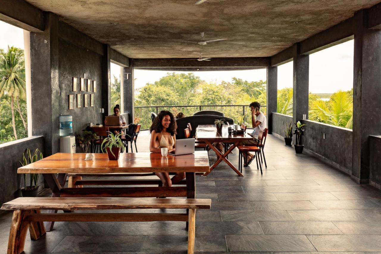 Che & Bar Adults Only Bacalar