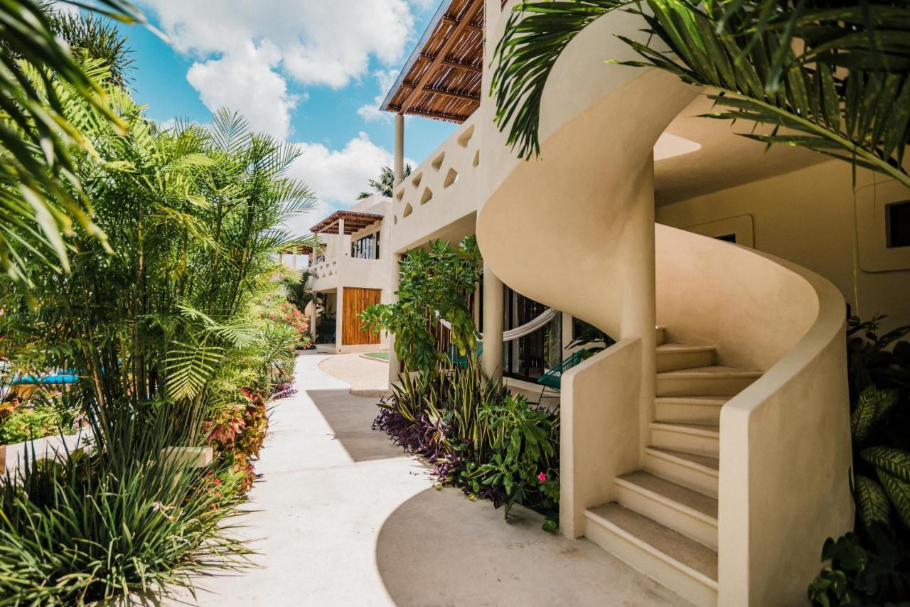 Hotel Blue Palm