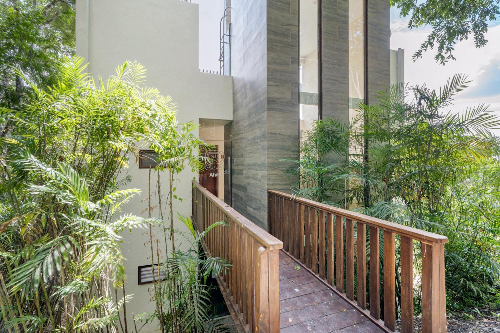 Mbh Maya Boutique Hotel 4*