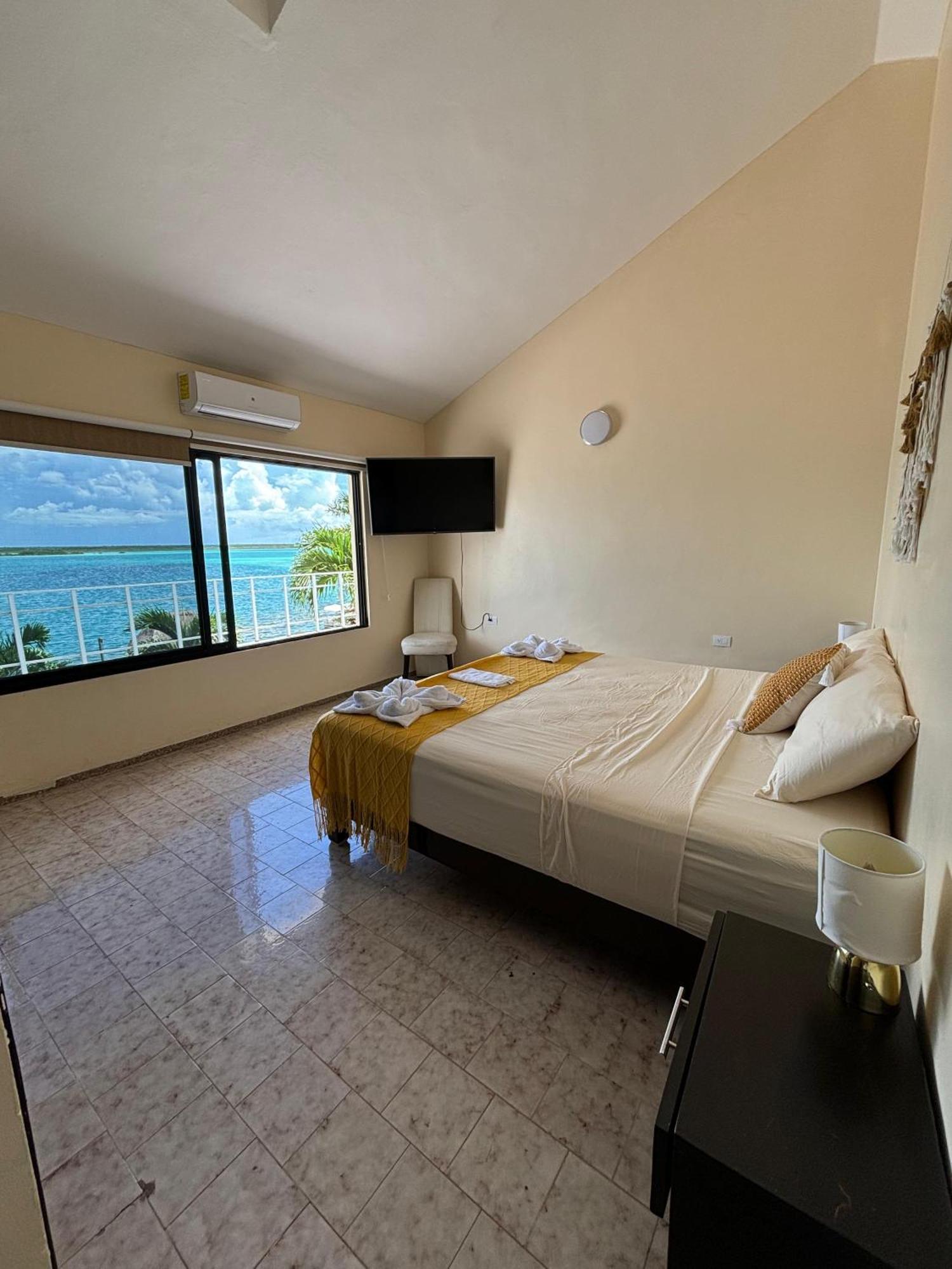 Casa Sirena - A Orilla De La Laguna Y Cenote Esmeralda Homestay