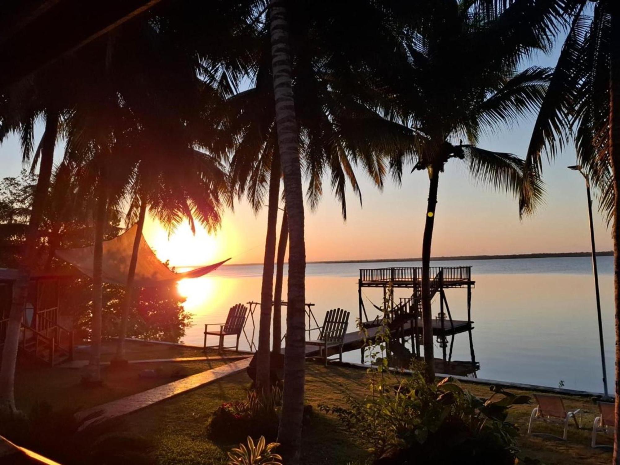 Coras Place Lagoon Front Apartamento