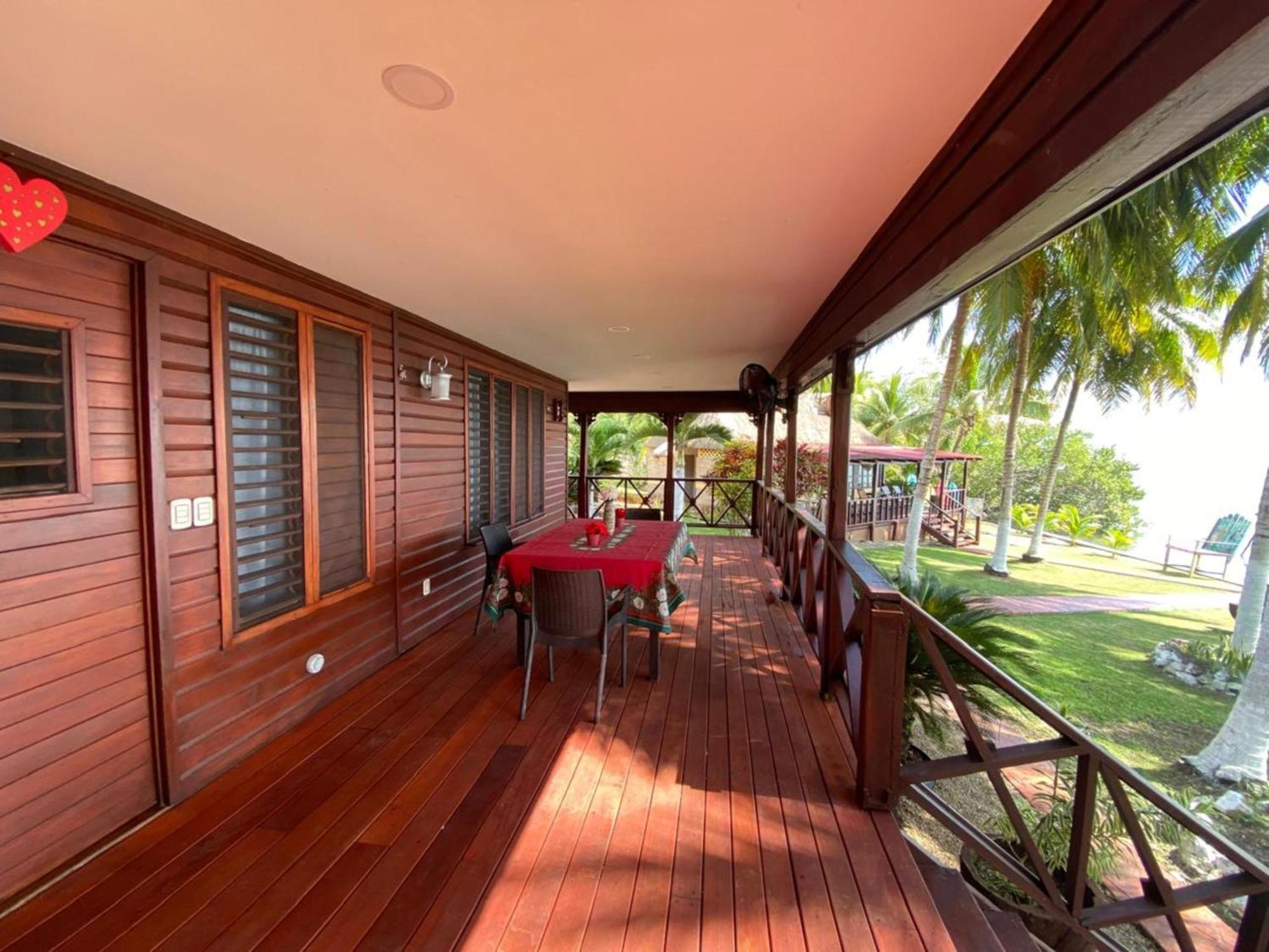 Coras Place Lagoon Front Bacalar