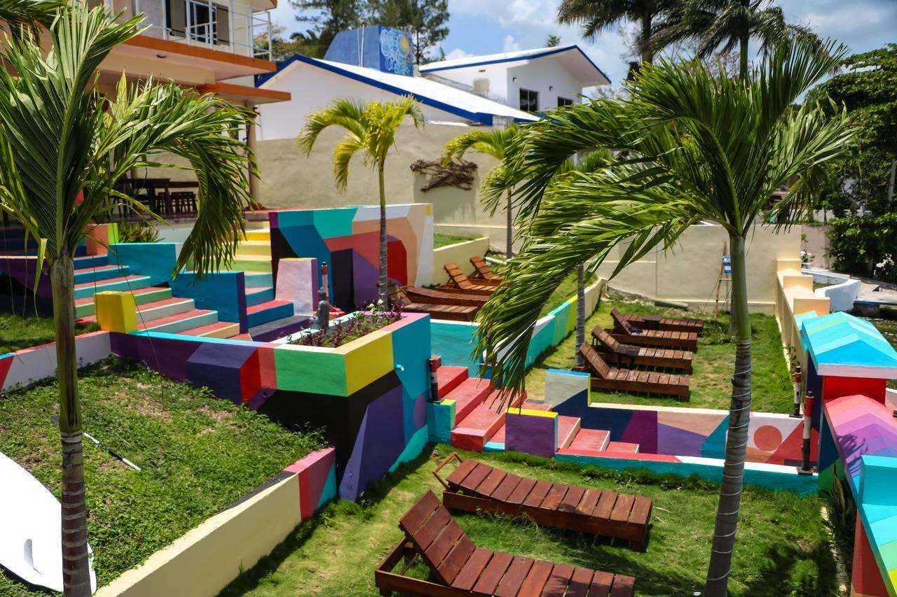 Velas Hotel 2*
