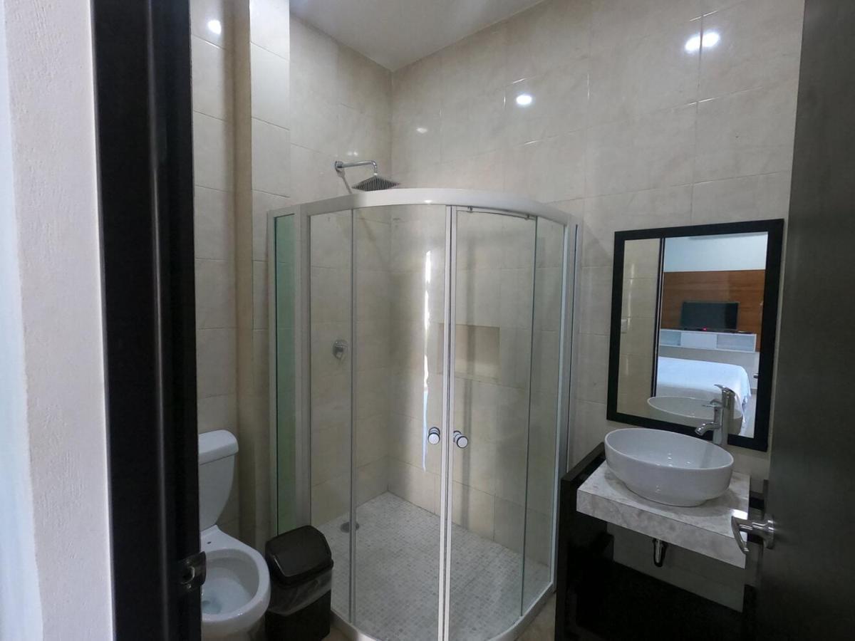Margarita Hotel *