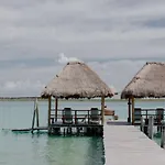 Lagoon Front Suite: Bikes & Kayaks!