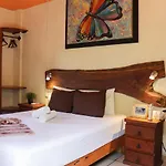 Hostal&Suites Pata de Perro