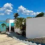 Depto con 3 habitaciones a orilla de la Laguna de Bacalar