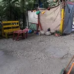 Hostal y Camping Las G