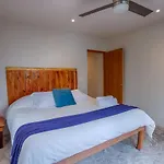 SANTUARIO SOL LAGOON FRONT 24 PAX 6 br cuartos