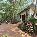 Secret Gardens Bacalar Suite 01 con alberca y bicicletas