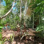 Secret Gardens Bacalar Suite 02 con alberca y bicicletas
