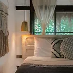 Villa Santuario Lake Front Oasis