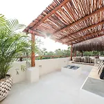 Casa Lole Amazing Views, Rooftop, Jacuzzi, Terrace And Private Pier