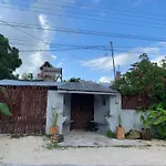 Jungla Bacalar/ Casa Guacamayo 5Ta. Av.