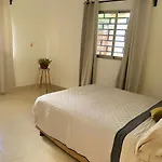 Casa Mondragon