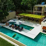 Eco-Cabanas Azul Maria