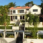 Casa Sirena - A Orilla De La Laguna Y Cenote Esmeralda