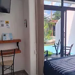 teki-sha home&suites