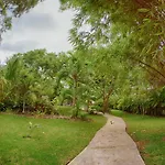 Casa Laguna de Jade