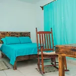 Hotel Henry Inn