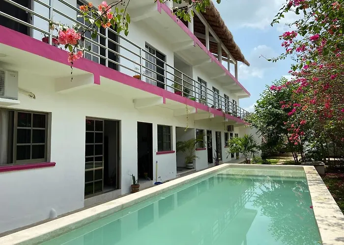 Casa Bugambilias