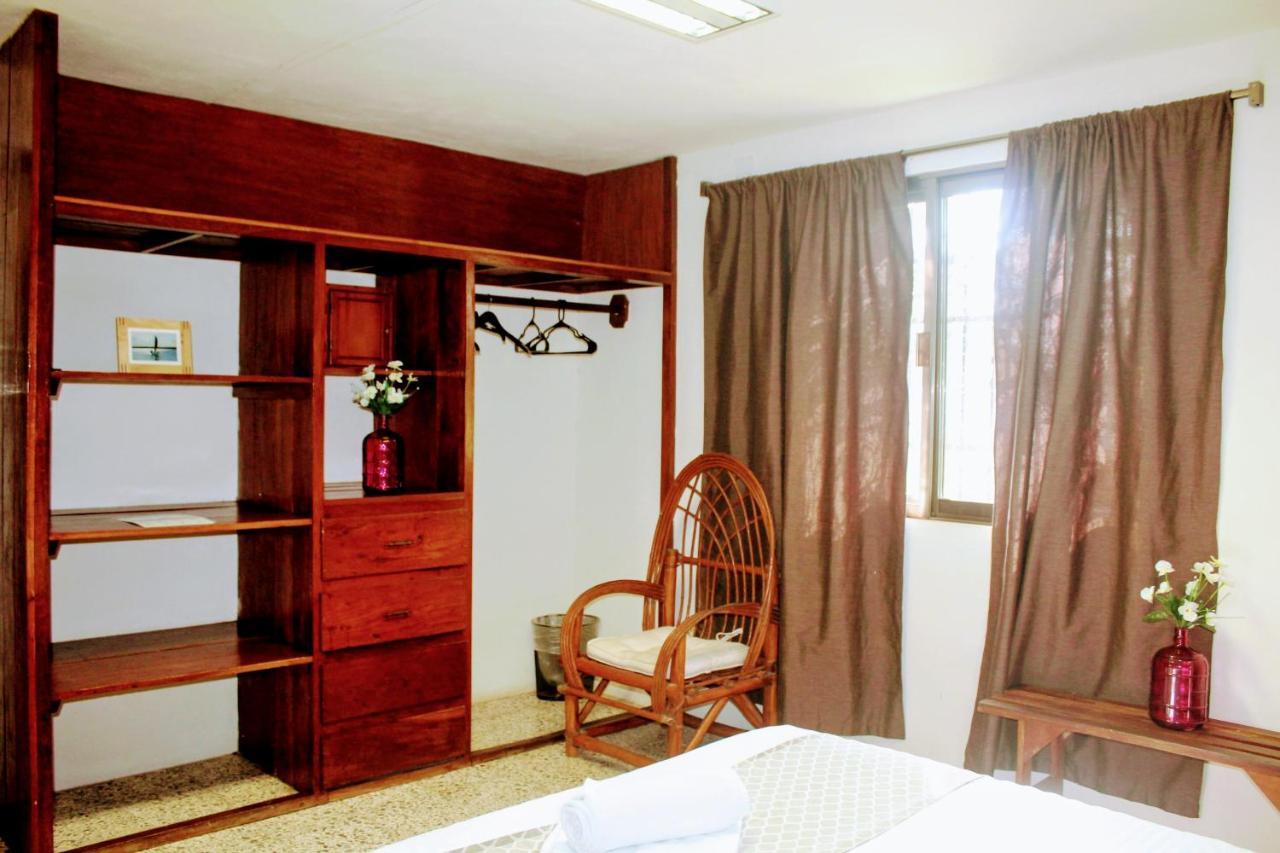 Hostal&suites Pata De Perro Hostal *