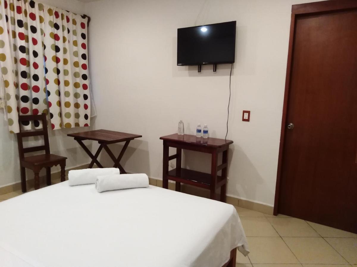 Guest house Casa Madrid Bacalar